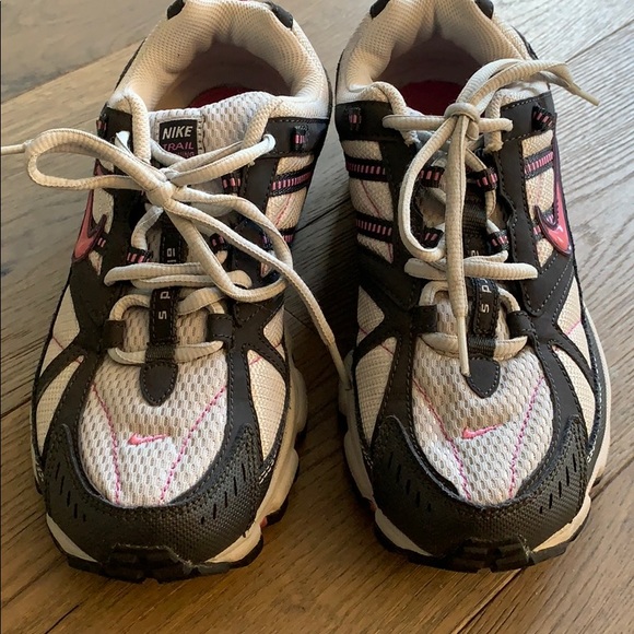 Nike Trail Running Shoes - Picture 5 of 6